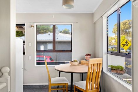 Photo of property in 2/77 Shakespeare Road, Bluff Hill, Napier, 4110