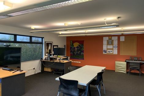 Photo of property in 1/108 Lincoln Road, Henderson, Auckland, 0610