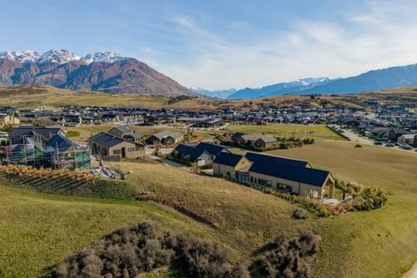 Photo of property in 48 Cunninghams Drive, Jacks Point, Queenstown, 9371
