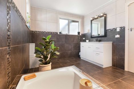 Photo of property in 4 Aspiring Avenue, Milson, Palmerston North, 4414