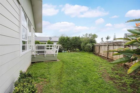 Photo of property in 11 Litchfield Place, Clarks Beach, 2122