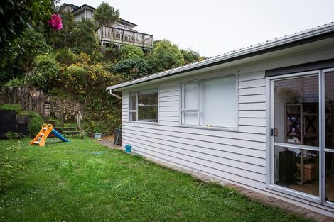 Photo of property in 18 Paddington Grove, Karori, Wellington, 6012