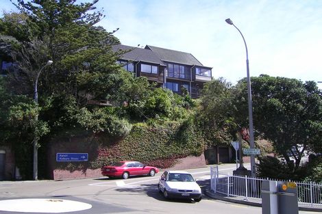 Photo of property in 4/52 Kelburn Parade, Kelburn, Wellington, 6012