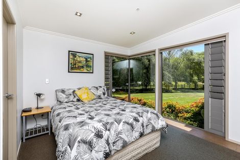 Photo of property in 371d Mangorei Road, Merrilands, New Plymouth, 4312