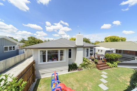 Photo of property in 22 Akaroa Avenue, Awapuni, Palmerston North, 4412