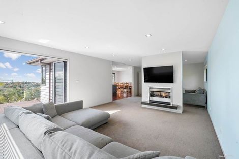 Photo of property in 7a Elizabeth Place, Mairangi Bay, Auckland, 0630