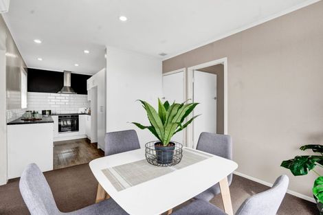 Photo of property in 17 Rainsford Street, Moturoa, New Plymouth, 4310