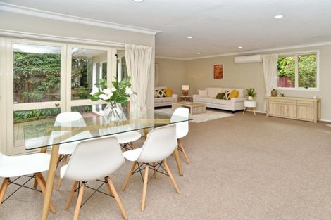 Photo of property in 36 Highfield Place, Avonhead, Christchurch, 8042