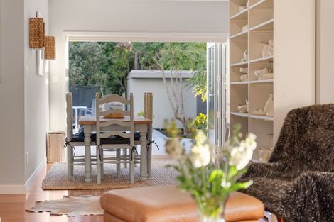 Photo of property in 12 Rawene Street, Waikanae, 5036