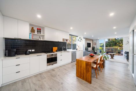 Photo of property in 1/6 Bushland Grove, Paparangi, Wellington, 6037