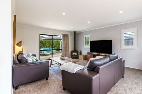 Photo of property in 62 Kenrigg Road, Kinloch, Taupo, 3377