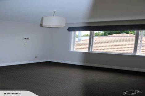 Photo of property in 35 Garreg Road, Fendalton, Christchurch, 8052