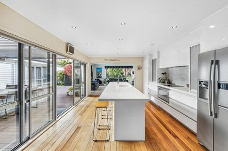 Photo of property in 11 Tokomaru Street, Welbourn, New Plymouth, 4312