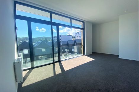 Photo of property in 7 Jean Caldwell Way, Island Bay, Wellington, 6023