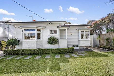 Photo of property in 2a Egremont Street, Belmont, Auckland, 0622