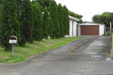 Photo of property in 11 Sealand Place, Mangere Bridge, Auckland, 2022