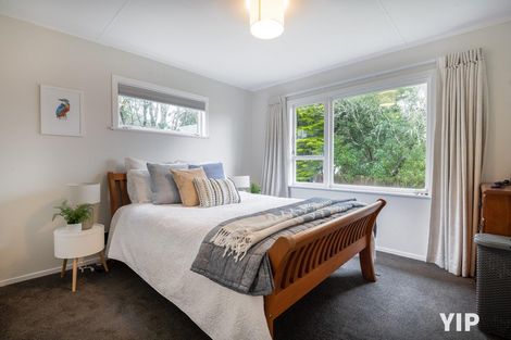 Photo of property in 96 Stewart Drive, Newlands, Wellington, 6037