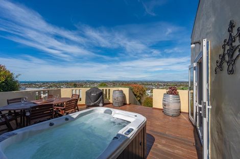 Photo of property in 20 Havelock Road, Hospital Hill, Napier, 4110