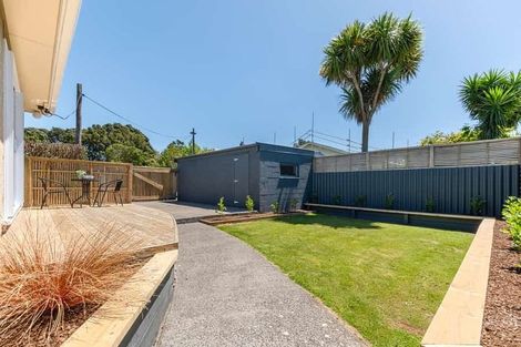 Photo of property in 43b Wallace Place, Westown, New Plymouth, 4310