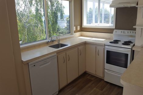 Photo of property in 2/130 Rangatira Road, Beach Haven, Auckland, 0626