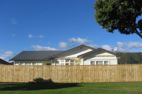 Photo of property in 27a Vincent Street, Waterloo, Lower Hutt, 5011