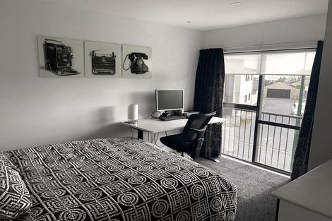 Photo of property in 10 Puma Drive, Golflands, Auckland, 2013