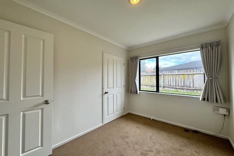 Photo of property in 76 Pitt Avenue, Clendon Park, Auckland, 2103