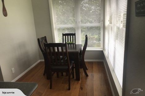 Photo of property in 8 Belfast Place, Roslyn, Palmerston North, 4414