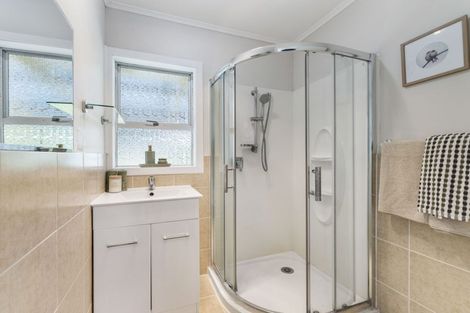 Photo of property in 9 Philip Place, Hillcrest, Auckland, 0627