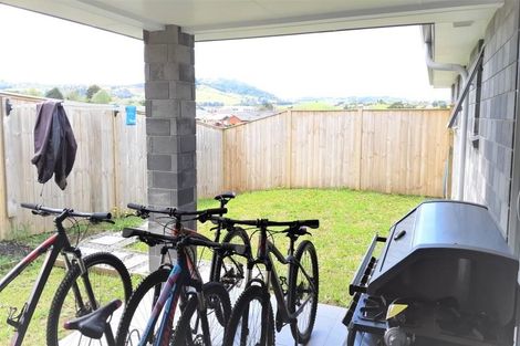 Photo of property in 17 Gibboney Place, Pokeno, 2402