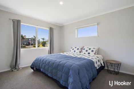 Photo of property in 4 Sandy Place, Waihi Beach, 3611