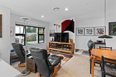 Photo of property in 6 Kingi Te Ahoaho Place, Otaki, 5512