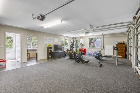 Photo of property in 187 Te Arei Road East, Huirangi, New Plymouth, 4373