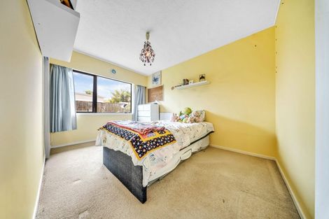 Photo of property in 8 Indus Place, Half Moon Bay, Auckland, 2012