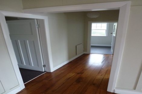 Photo of property in 5a Grove Road, Kelburn, Wellington, 6012