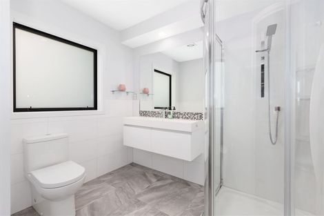 Photo of property in 2 Manapouri Lane, Aotea, Porirua, 5024