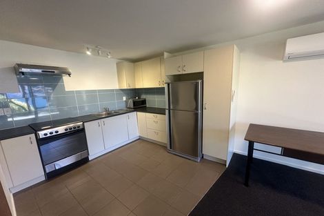 Photo of property in 92 Wynyard Crescent, Fernhill, Queenstown, 9300