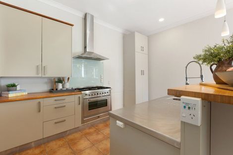 Photo of property in 19 Beach Street, Fitzroy, New Plymouth, 4312