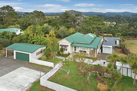 Photo of property in 145 Simpson Road, Henderson Valley, Auckland, 0614