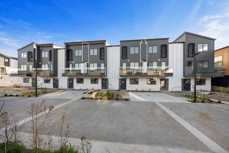 Photo of property in 16 Dotterel Place, Westgate, Auckland, 0614