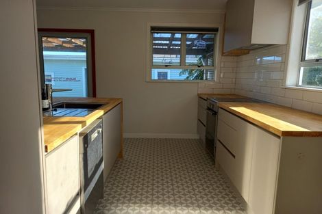 Photo of property in 4 Lydford Place, Spotswood, New Plymouth, 4310