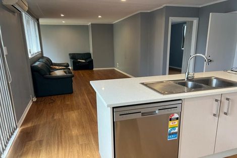 Photo of property in 49 Doment Crescent, Orewa, 0931