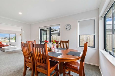 Photo of property in 6 Harding Drive, Papamoa Beach, Papamoa, 3118