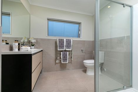 Photo of property in 48 Whenuapai Drive, Whenuapai, Auckland, 0618