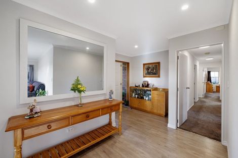 Photo of property in 1 Donnington Place, Bethlehem, Tauranga, 3110