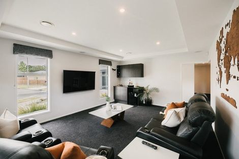Photo of property in 12 Serenity Crescent, Kelvin Grove, Palmerston North, 4414
