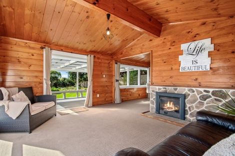 Photo of property in 202 Welcome Bay Road, Welcome Bay, Tauranga, 3112