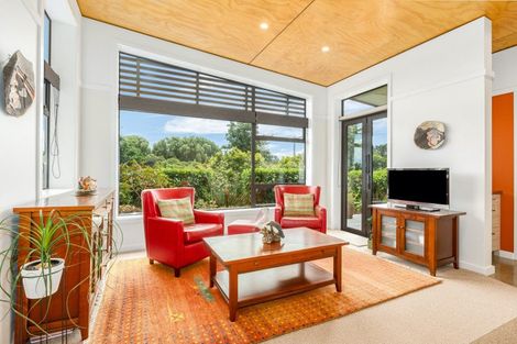 Photo of property in 6 Ferndale Drive, Waikanae, 5036