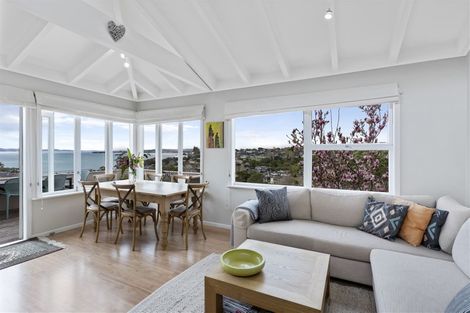 Photo of property in 1/5 Colmar Road, Mellons Bay, Auckland, 2014