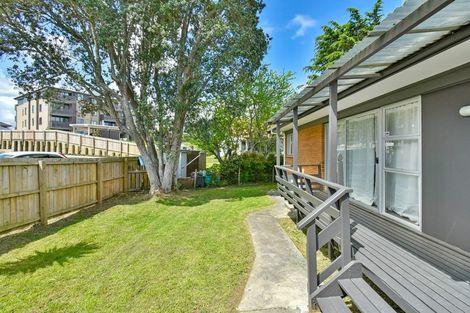 Photo of property in 1/31 Halver Road, Hillpark, Auckland, 2102
